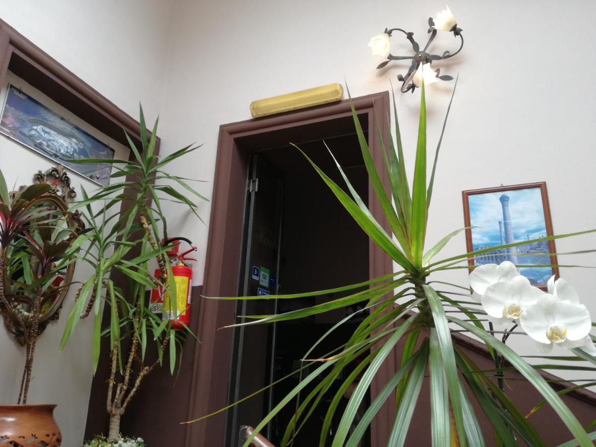 Hotel Biscari Katanya Dış mekan fotoğraf